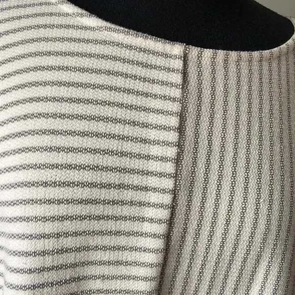 Mododoc | Short sleeve  Cotton Blend Top - Picture 4 of 8